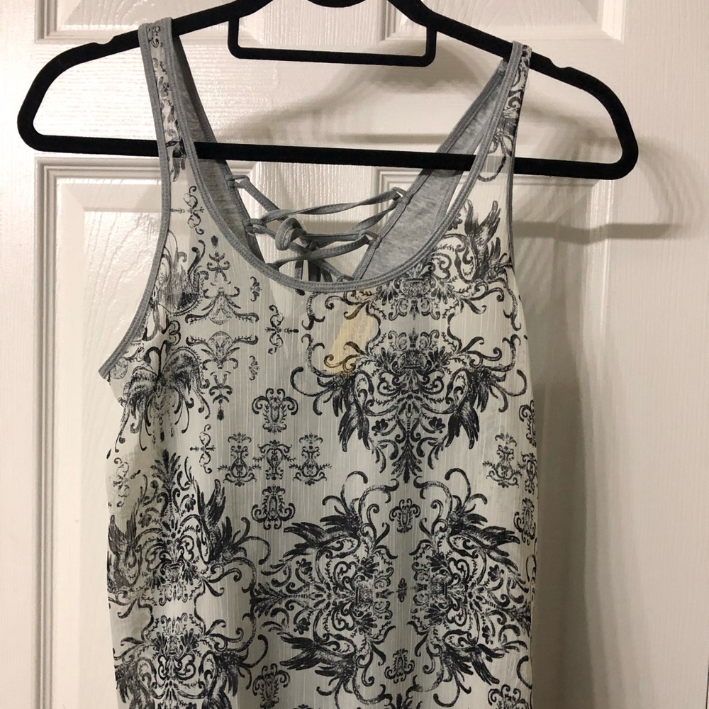 Vera Wang Princess tank top blouse